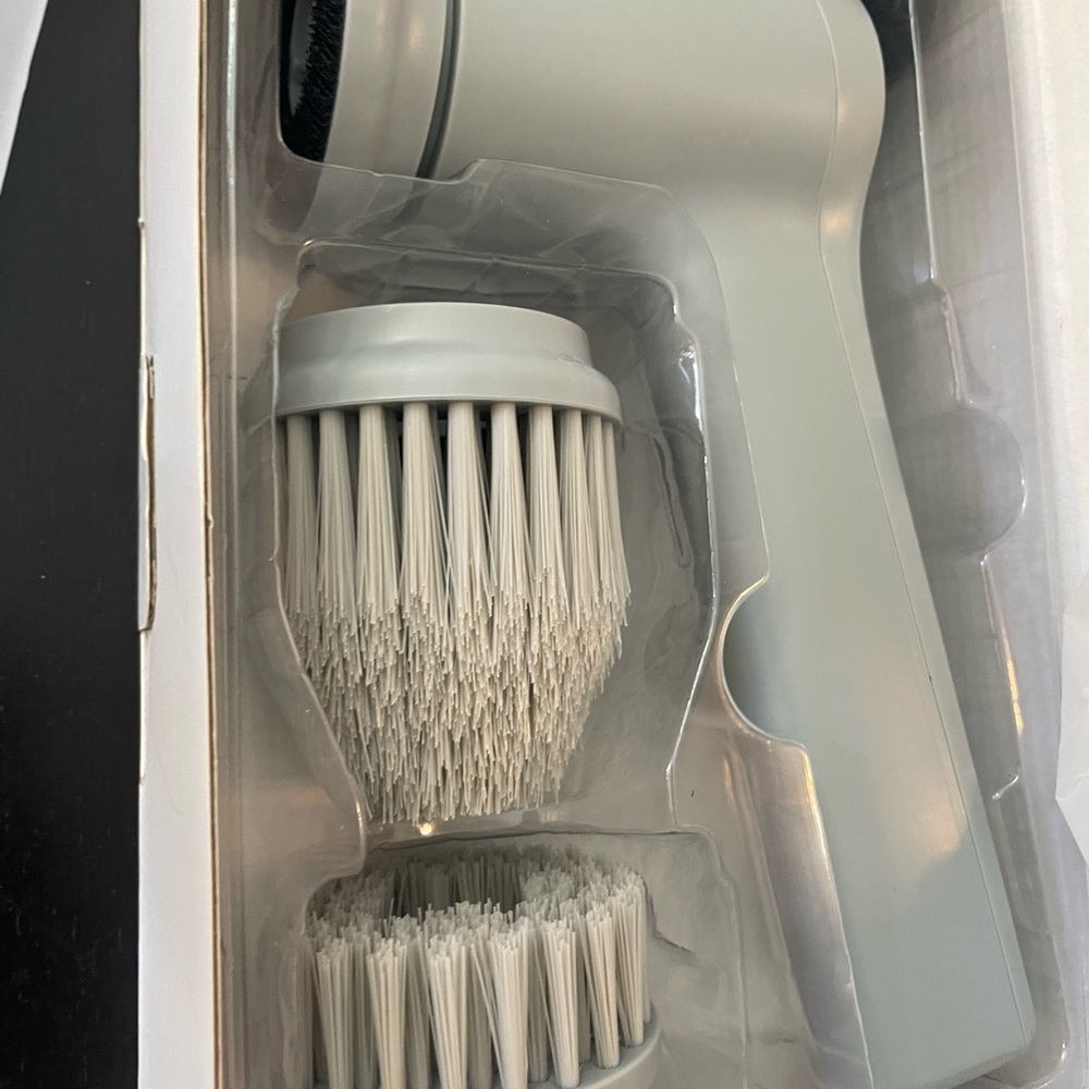 Electric Spin Scrubber in Gray - Picture 3 of 8